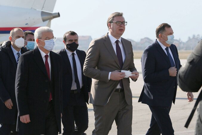 Aleksandar Vučić: Az ország egyelőre nem áll közel a rendkívüli állapot elrendeléséhez, ám a végső döntést a szerb kormány hozza meg (Fotó: Beta) Aleksandar Vučić: Az ország egyelőre nem áll közel a rendkívüli állapot elrendeléséhez, ám a végső döntést a szerb kormány hozza meg (Fotó: Beta)