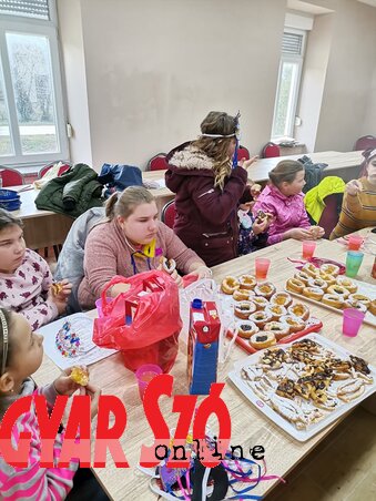A csonoplyai gyerekek és szüleik is örömmel járnak a közösségi foglalkozásokra A csonoplyai gyerekek és szüleik is örömmel járnak a közösségi foglalkozásokra