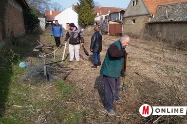 Folyik a területrendezés az önkéntes munkaakció során