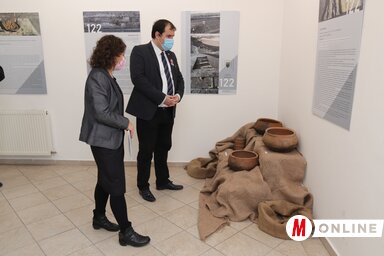 Fejsztámer Róbert magyarkanizsai polgármester is megtekintette a kiállítást