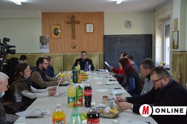 Kántortalálkozó Szenttamáson: szakmai előadás a plébánia hittantermében (Paraczky László felvétele)