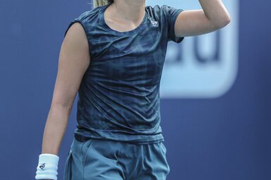 A kazah Zarina Diyas az égieknek is megköszönte a Venus Williams feletti győzelmét (Fotó: Beta/AP)