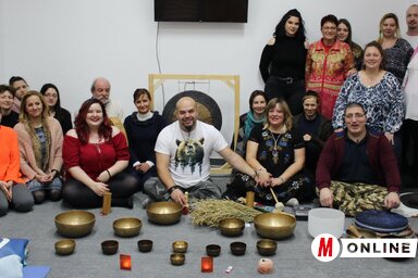 A rezgésterápia egyik fontos eszköze a hangtál, amely egészségünkre is jótékony hatással lehet (Fotó: Szabó Nóra)