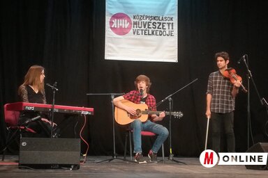 Jerasz Kornél, Jerasz Viktória és László Árpád adta elő a legjobb megzenésített verseket(Fehér Rózsa felvétele)