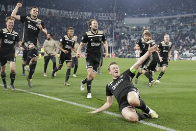 Hatalmas az öröm az Ajaxnál (Fotó: Beta/AP)