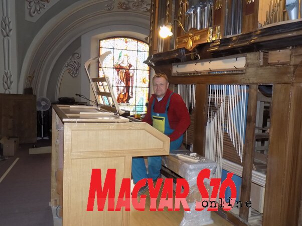 Varga László orgonaépítő-mester (Fotó: Jenei Klementina) Varga László orgonaépítő-mester (Fotó: Jenei Klementina)