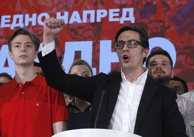 Sztevo Pendarovszki, a kormányzó balközép Macedóniai Szociáldemokrata Szövetség (SDSM) jelöltje (Fotó: Beta/AP)