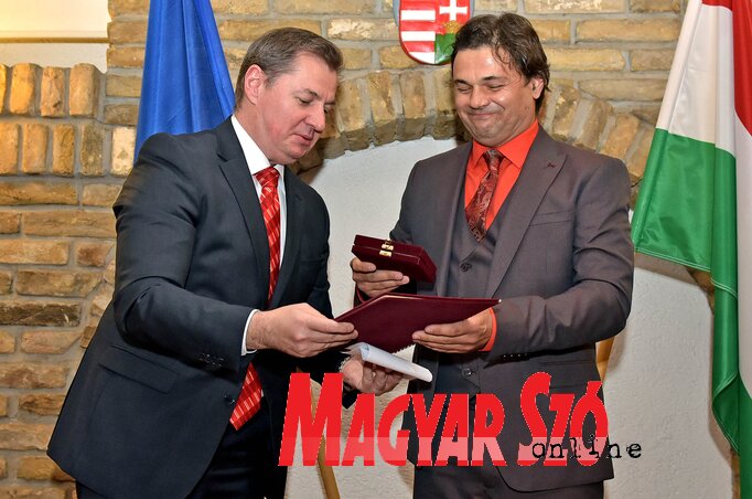 Kálló Béla átvette a Jászai Mari-díjat Kálló Béla átvette a Jászai Mari-díjat