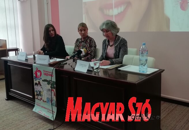 Mika Simišić, Sonja Krđović és Zorica V. Dragaš (Fotó: Patyi Szilárd) Mika Simišić, Sonja Krđović és Zorica V. Dragaš (Fotó: Patyi Szilárd)