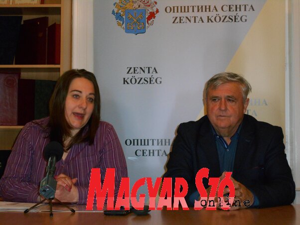 Czegledi Rudolf és Sarnyai dr. Rózsa Edit a sajtótájékoztatón (Gruik Zsuzsa felvétele) Czegledi Rudolf és Sarnyai dr. Rózsa Edit a sajtótájékoztatón (Gruik Zsuzsa felvétele)