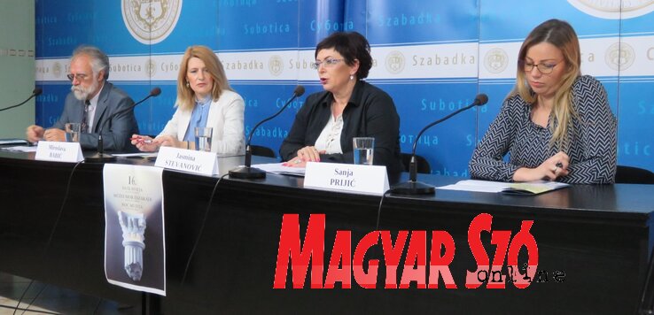 Hulló István, Miroslava Babić, Jasmina Stevanović és Sanja Prijić (Fotó: Patyi Szilárd) Hulló István, Miroslava Babić, Jasmina Stevanović és Sanja Prijić (Fotó: Patyi Szilárd)