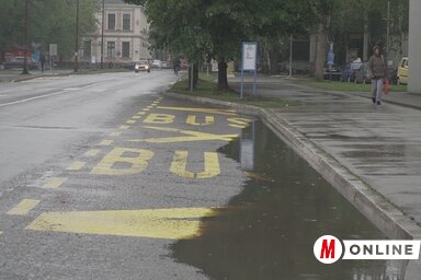 Se pad, se tető nincs a megállóhelyeken
