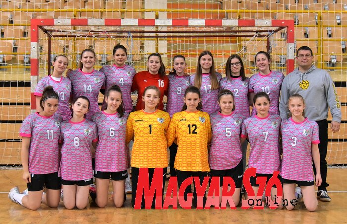 Az adai lányok ezúttal is fölényesen nyertek (Gergely József felvétele)