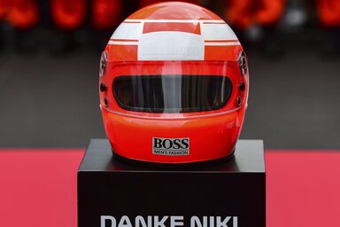 Monte-Carlo egyperces néma csenddel tisztelgett Niki Lauda emléke előtt (Fotó: Beta/AP)