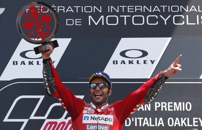 Danilo Petrucci első vb-győzelmét ünnepelte (Fotó: Beta/AP) Danilo Petrucci első vb-győzelmét ünnepelte (Fotó: Beta/AP)
