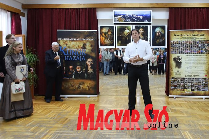 Karácsonyi Sándor a megnyitón (Lakatos János felvétele)