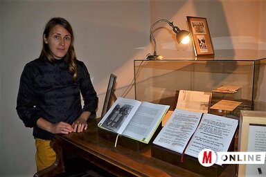 Lea Vidaković nagymamája emlékeit dolgozza fel a kiállítás látványvilágában (Kazinczy Paszterkó Diana felvétele)