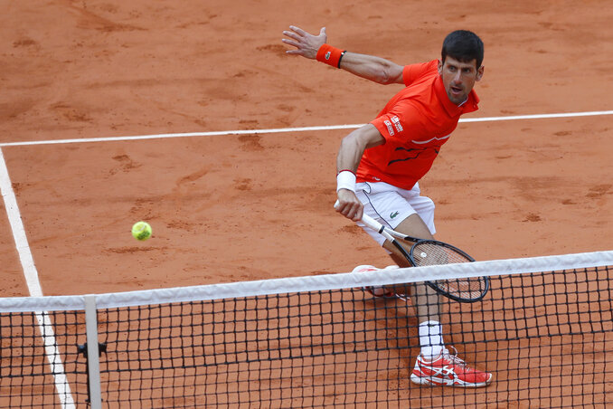 Nadal már a döntőben, de Novaknak ezúttal sem kedvezett az időjárás (Fotó: Beta/AP)