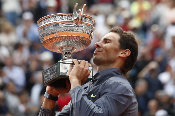 Nadal a tucadik Garros-trófeával (Fotó: Beta/AP)