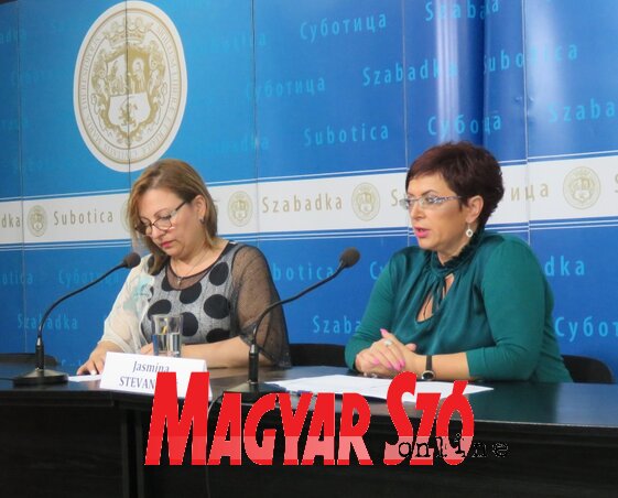Dragana Nikolić és Jasmina Stevanović a sajtótájékoztatón (Fotó: Patyi Szilárd)
