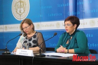 Dragana Nikolić és Jasmina Stevanović a sajtótájékoztatón (Fotó: Patyi Szilárd)