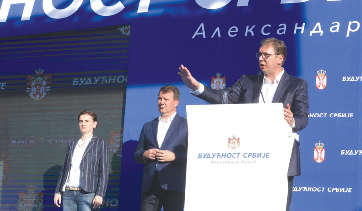 Ana Brnabić, Igor Mirović és Aleksandar Vučić a Szerbia jövője kampány zombori állomásán (Fotó: Beta)
