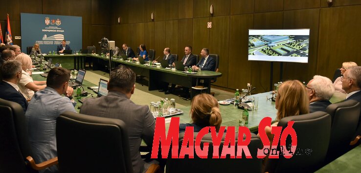 A tartományi kormány prioritásként kezeli az egészségügyi ellátás fejlesztését (Ótos András felvétele) A tartományi kormány prioritásként kezeli az egészségügyi ellátás fejlesztését (Ótos András felvétele)