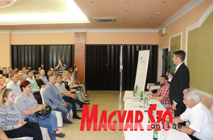 Adán nagy volt az érdeklődés az alapítvány tájékoztató előadása iránt (Fotó: Csincsik Zsolt)