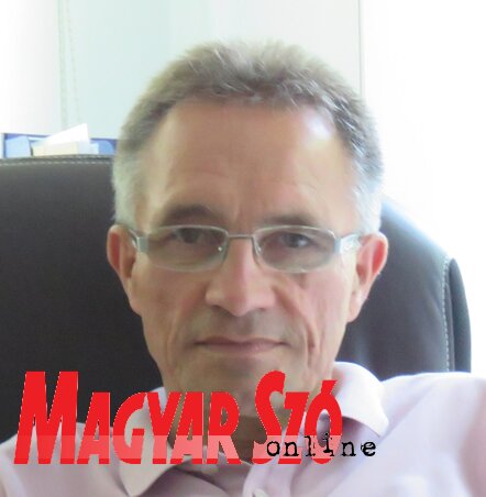 Szügyi Rezső ingatlanközvetítő (Fotó: Patyi Szilárd) Szügyi Rezső ingatlanközvetítő (Fotó: Patyi Szilárd)