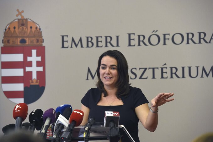 Novák Katalin államtitkár ismerteti a kormány új családpolitikai intézkedéseit (fotó: MTI)