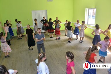 Somogyi táncok Gazsó Tiborral és Varga Violával (Gergely József felvétele)