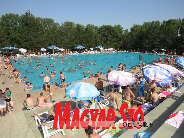 Egy hétvégi nap az olimpiai medencénél Egy hétvégi nap az olimpiai medencénél