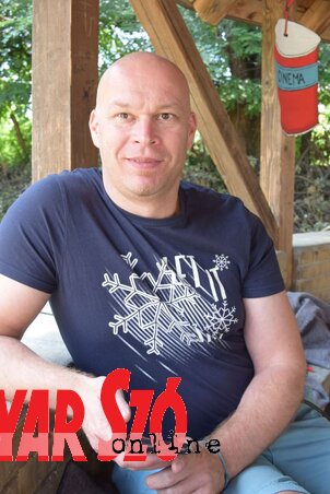 Besnyi Szabolcs szervező szerint a tábor népszerűségének kulcsa a körültekintő előkészítésben van, és az sem mellékes, hogy nagy hangsúlyt helyeznek a szabadidős tevékenységre és a biztonságra (Fotó: Nagy Magdolna) Besnyi Szabolcs szervező szerint a tábor népszerűségének kulcsa a körültekintő előkészítésben van, és az sem mellékes, hogy nagy hangsúlyt helyeznek a szabadidős tevékenységre és a biztonságra (Fotó: Nagy Magdolna)