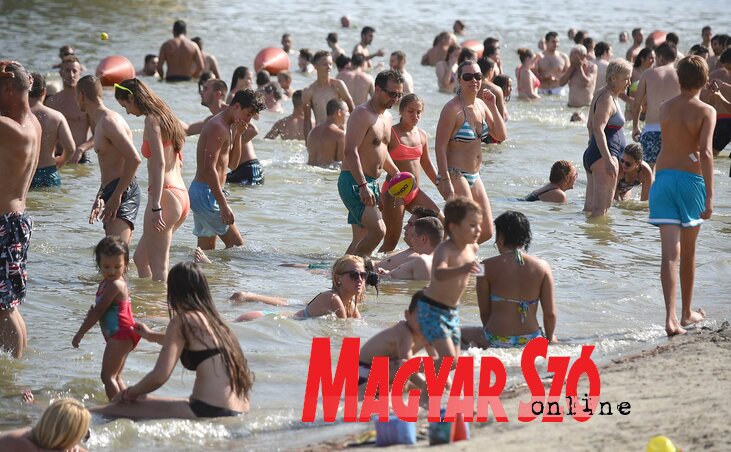 Az újvidéki Strand késő délután telik meg igazán (Fotó: Ótos András)