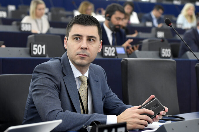 Deli Andor az Európai Parlamentben (Fotó: MTI) Deli Andor az Európai Parlamentben (Fotó: MTI)