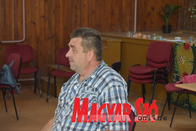 Toldi István, aki egyben mesefa is(L. Móger Tímea felvétele) Toldi István, aki egyben mesefa is(L. Móger Tímea felvétele)