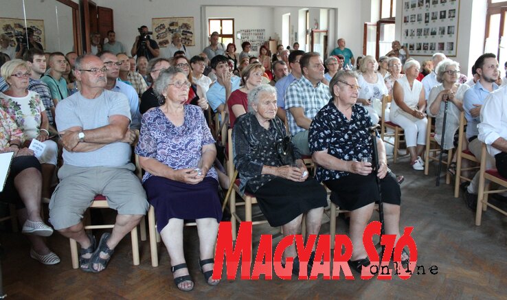 Az Elárverezett jövő című dokumentumfilm első bemutatóján telt ház volt a csókai Móra Ferenc MME-ben(Szabó Nóra felvétele)