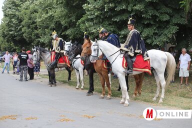 Huszárok a lovasbemutatón (Lakatos János felvétele)