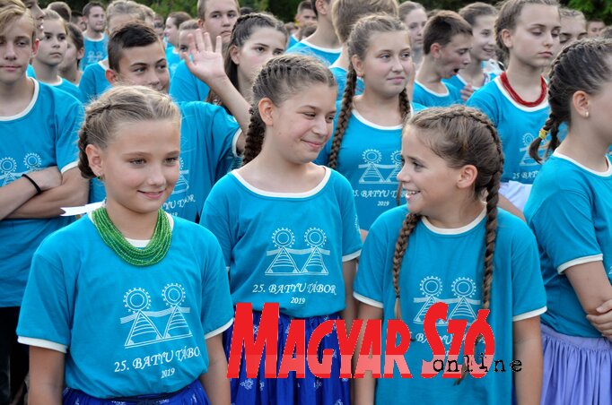 A gála végén búcsúzásként elhangzott a tábor himnusza (Herceg Elizabetta felvétele) A gála végén búcsúzásként elhangzott a tábor himnusza (Herceg Elizabetta felvétele)