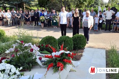 Fehér Ferenc lánya, Ács Fehér Manda és unokái, Kinga és Flórián (Ótos András felvétele)