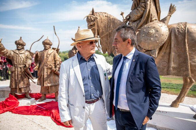Potápi Árpád János (jobbról) és Kligl Sándor (Fotó: MTI) Potápi Árpád János (jobbról) és Kligl Sándor (Fotó: MTI)