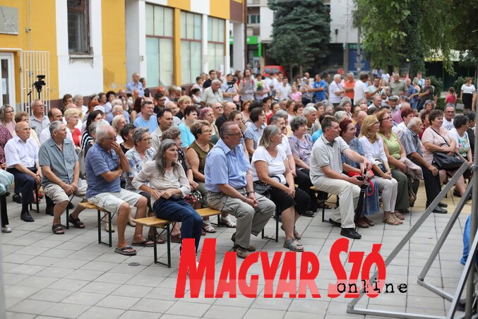 A műsorok közönsége A műsorok közönsége