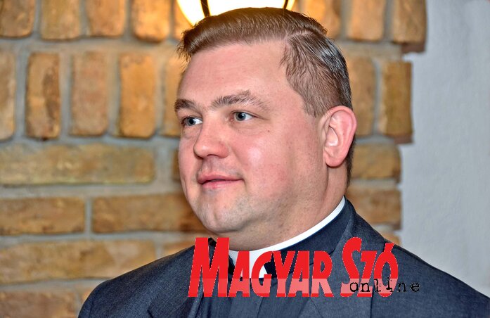 Ft. Verebélyi Árpád főesperes Ft. Verebélyi Árpád főesperes