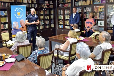 Nemanja Broćilović több tanáccsal is szolgált az időseknek (Fotó: Gergely Árpád)