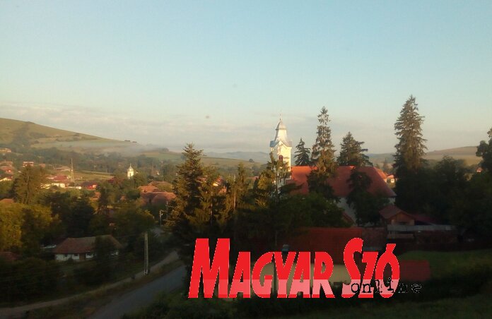Mezőmadaras Mezőmadaras