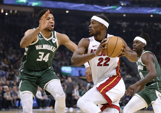 Antetokounmpo és Jrue Holiday (jobbról) kiváló védők, de Butlerre nem volt válaszuk a szériában (Fotó: Beta/AP) Antetokounmpo és Jrue Holiday (jobbról) kiváló védők, de Butlerre nem volt válaszuk a szériában (Fotó: Beta/AP)