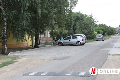 Új, zúzott köves parkoló az óvoda előtt (Lakatos János felvétele)