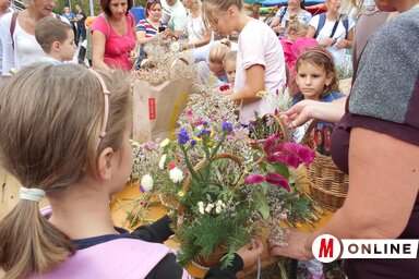 A kézműves programok közül a virágkötészet volt a legnépszerűbb (Gruik Zsuzsa felvétele)