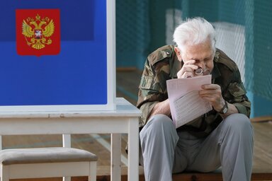 Szentpéterváron több szavazóhelyről számos panasz érkezett a választási bizottsághoz. A felvételen láthatón minden rendben zajlott (Fotó: Beta/AP)