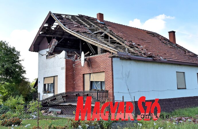Ludason nincs ház, amelyben ne történt volna kisebb-nagyobb anyagi kár (Fotó: Gergely Árpád) Ludason nincs ház, amelyben ne történt volna kisebb-nagyobb anyagi kár (Fotó: Gergely Árpád)